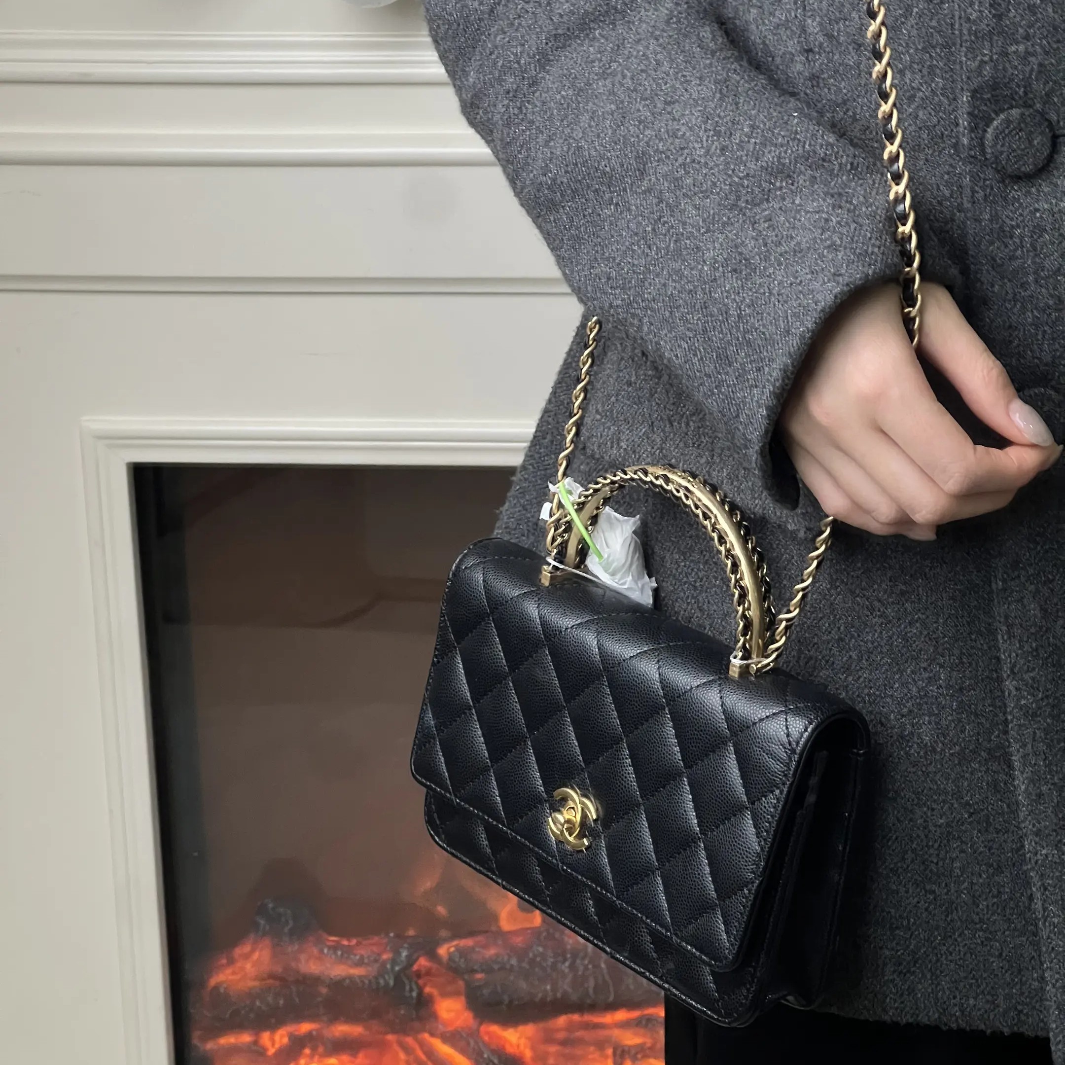 99新 Chanel/香奈儿 24a手柄woc黑金荔枝纹斜挎包/甄选