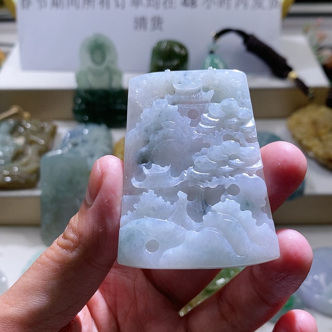 【闪购商品】翡翠颈饰未镶嵌山水