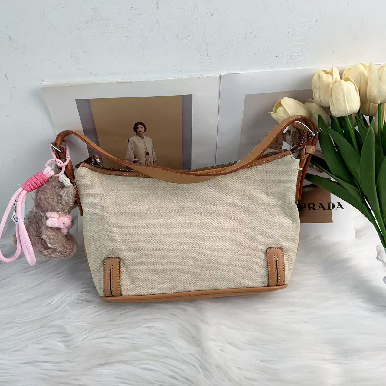 95新 BURBERRY/博柏利 博柏利c1501帆布小船包