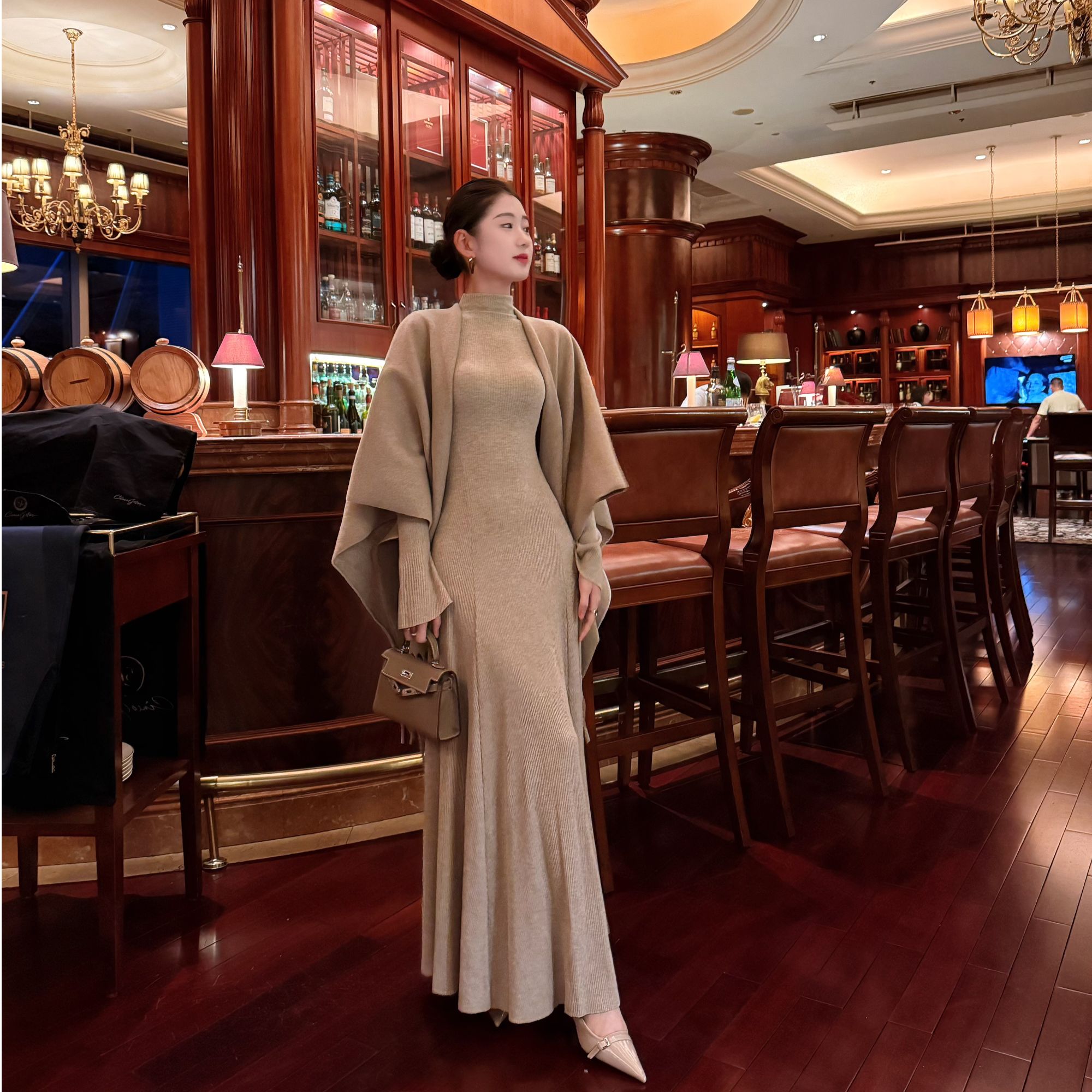 温柔系秋冬打底针织连衣裙高级感法式气质长裙修身显瘦a字大摆裙