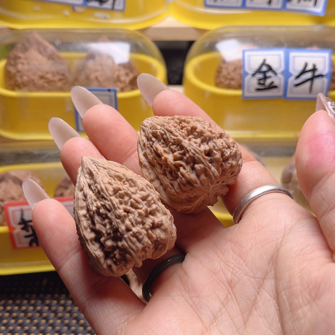 文玩核桃把件吃**陈塔尖