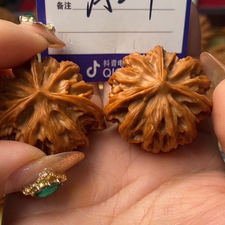 鬼***洗把件桃核三棱三棱