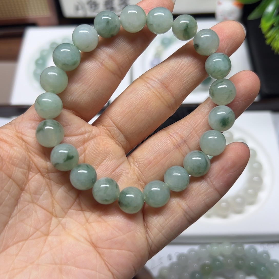 定制翡翠未镶嵌卡9.5飘花手串