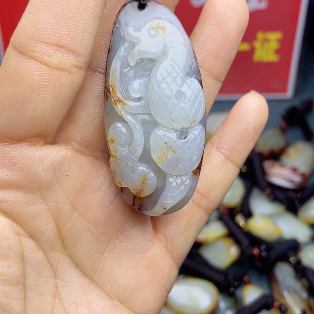 和田玉颈饰未镶嵌