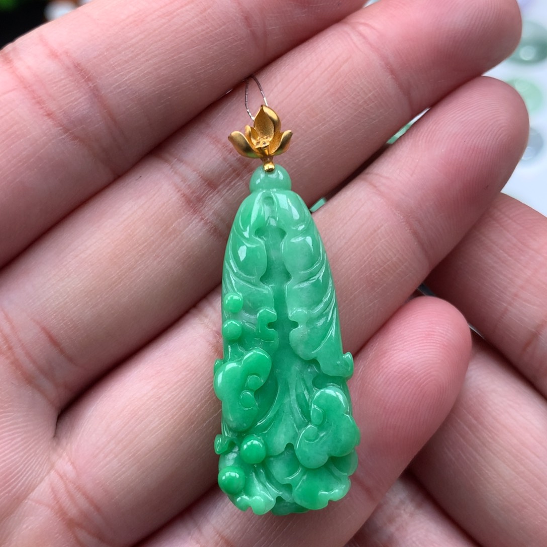 翡翠吊坠(不含链)18K金镶嵌白菜