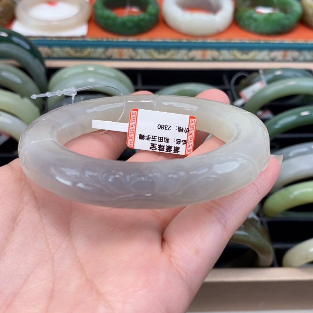 *****和田玉未镶嵌手镯57.4