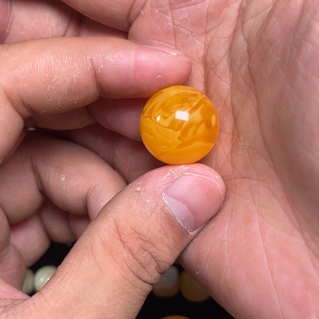琥珀未镶嵌裸石蜜蜡焦皮19.9