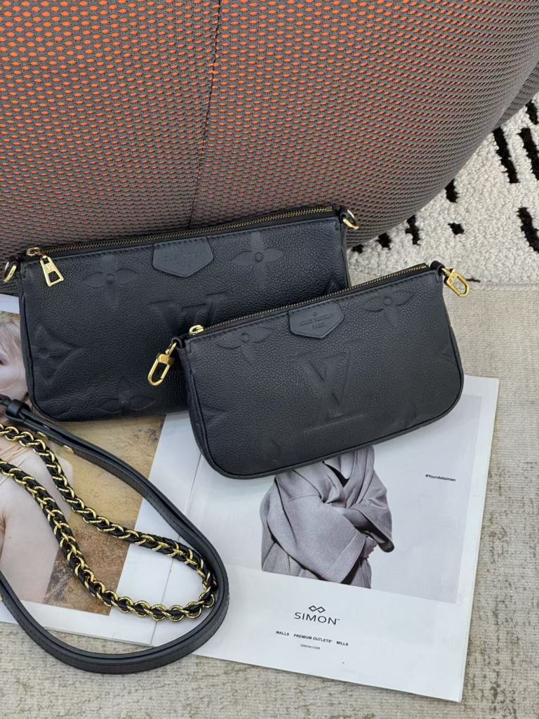 95新 LouisVuitton/路易威登  LV路易威登 纯黑色二合一5901