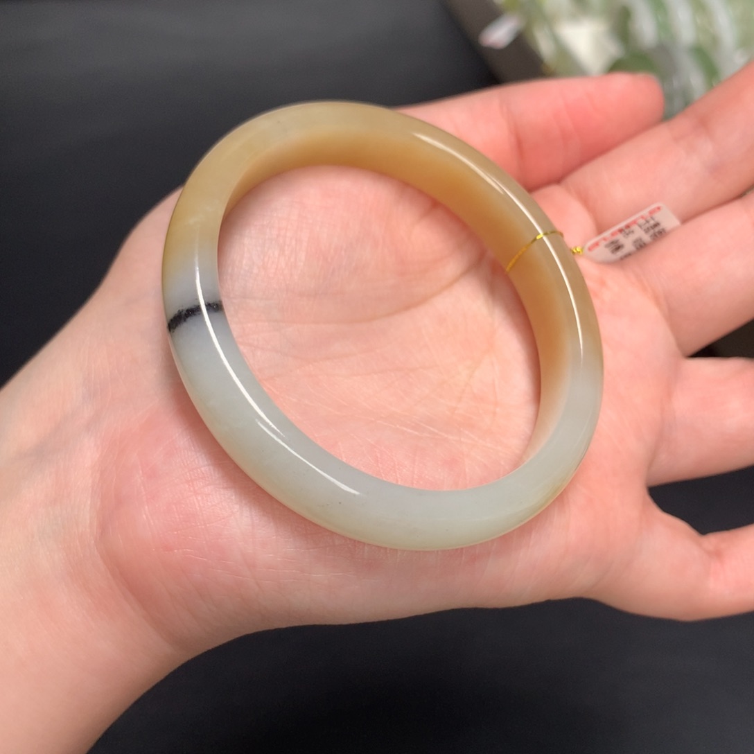 和田玉手镯未镶嵌56