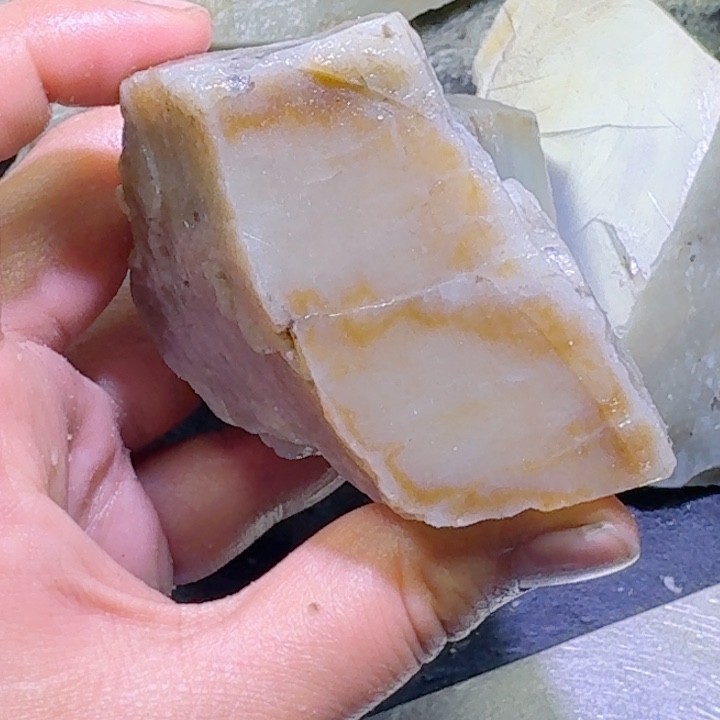 和田玉未镶嵌珠宝半成品