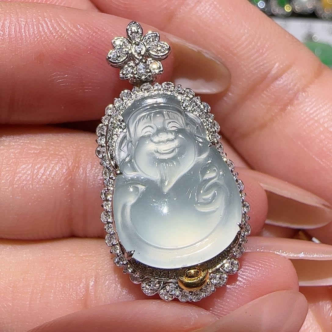 【闪购商品】颈饰18K金镶嵌翡翠天然