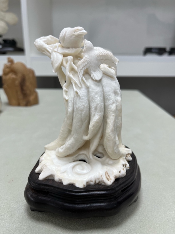 鹿角雕刻佛手香炉，有福之手