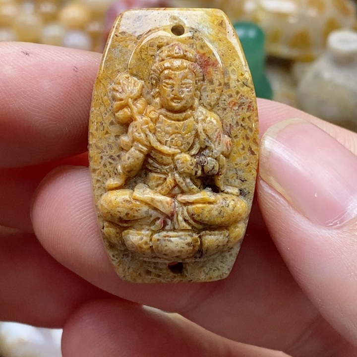 硅化珊瑚（珊瑚玉）颈饰未镶嵌小吊坠有瑕