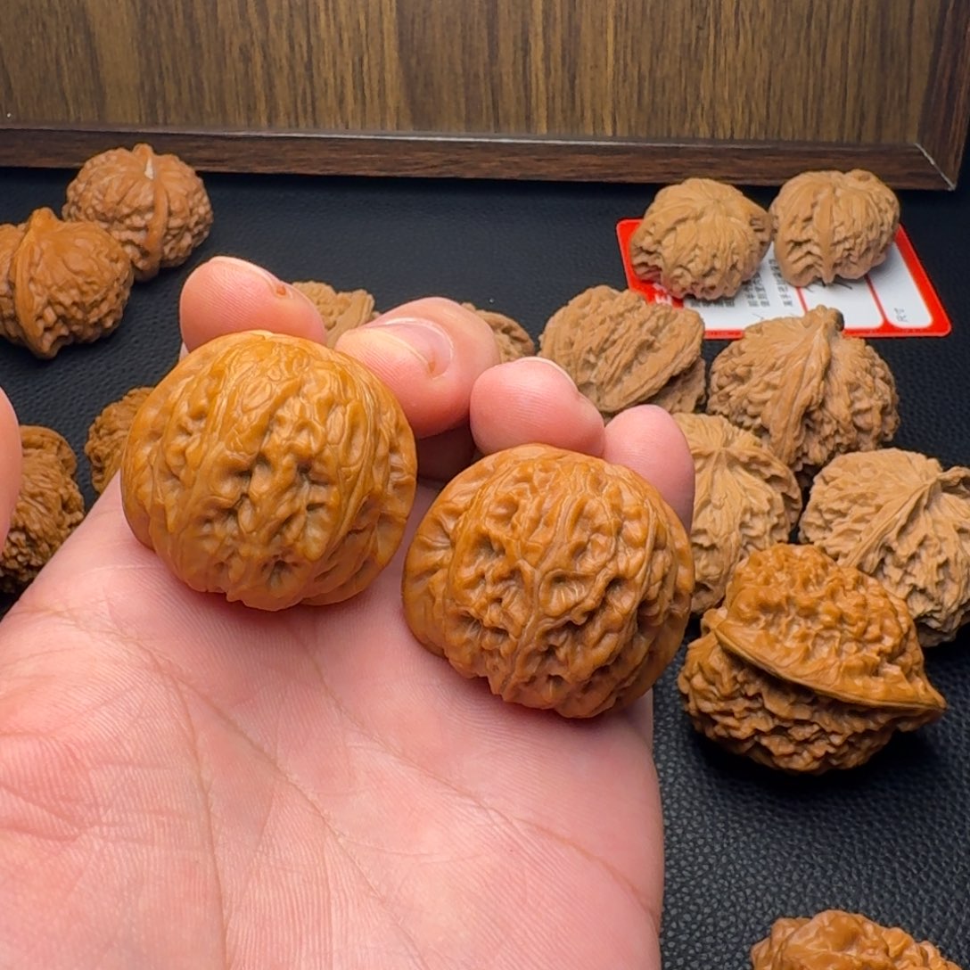 吊坠文玩核桃35元宝四十尺