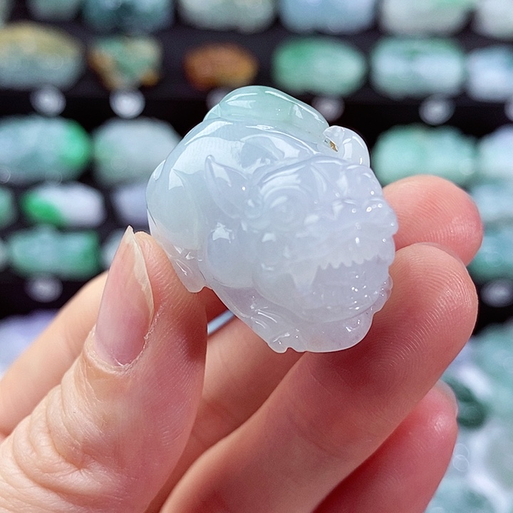 翡翠颈饰未镶嵌天然