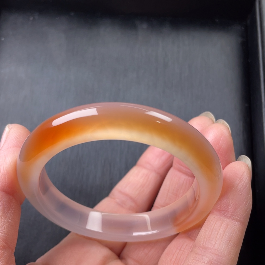 玛瑙/玉髓手镯未镶嵌52圈口