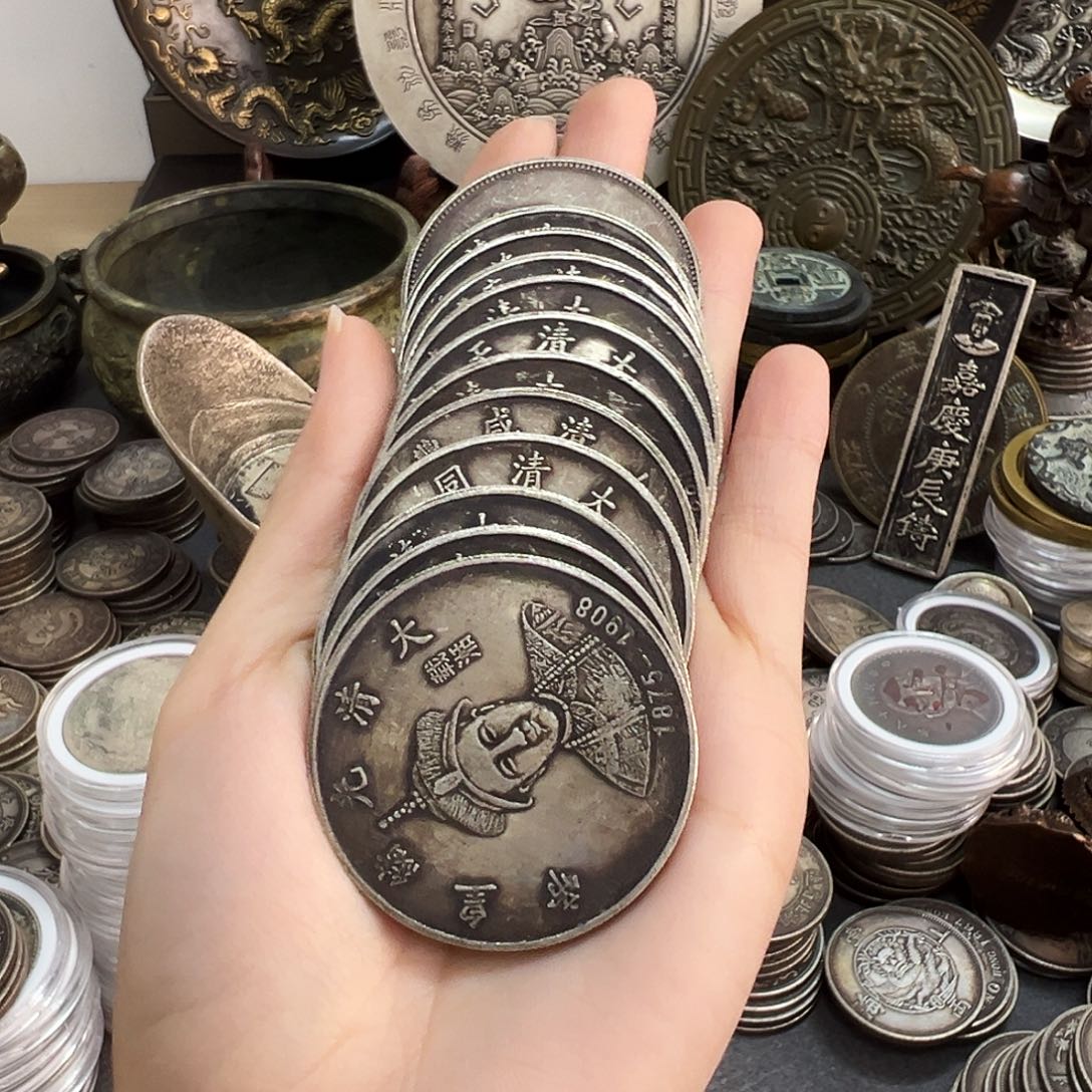 金属复古风格摆件