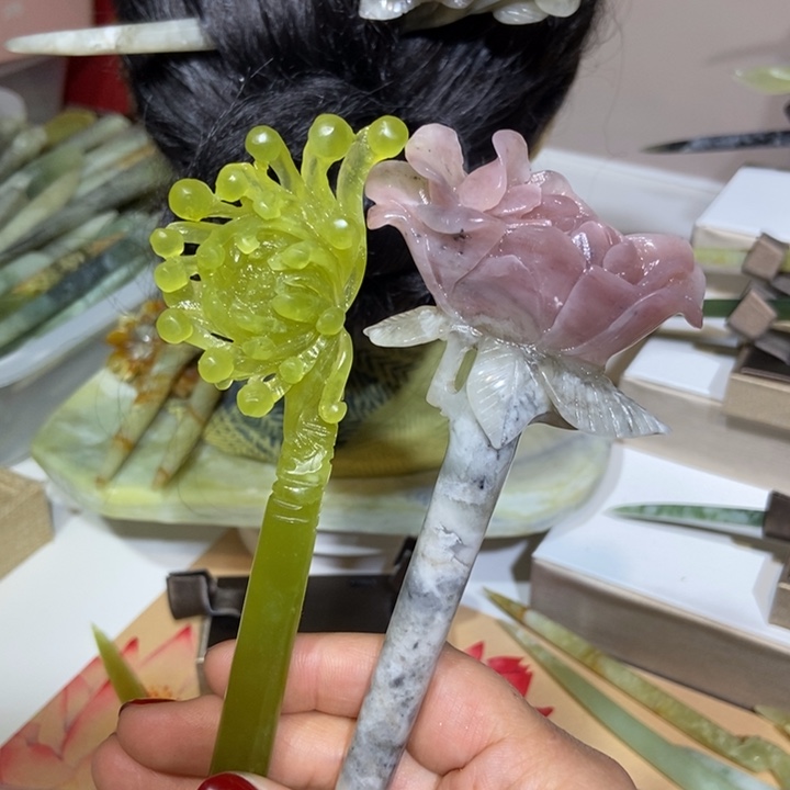 蛇纹石玉发饰未镶嵌静****舒