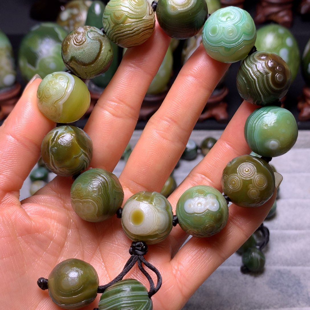 玛瑙/玉髓手串未镶嵌