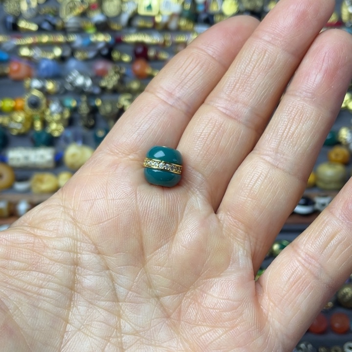 阿***飞玻璃颈饰汉堡顶珠腰珠配饰