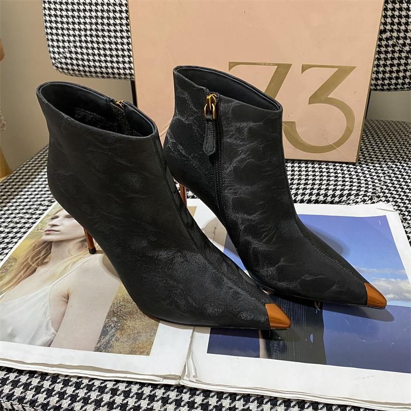 73hours甄选女鞋41314/41R14秋冬新款尖头水波纹细跟短时装气质靴