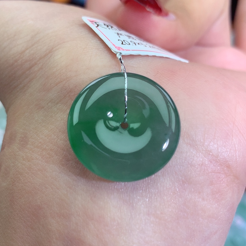 【闪购商品】翡翠吊坠(不含链)未镶嵌