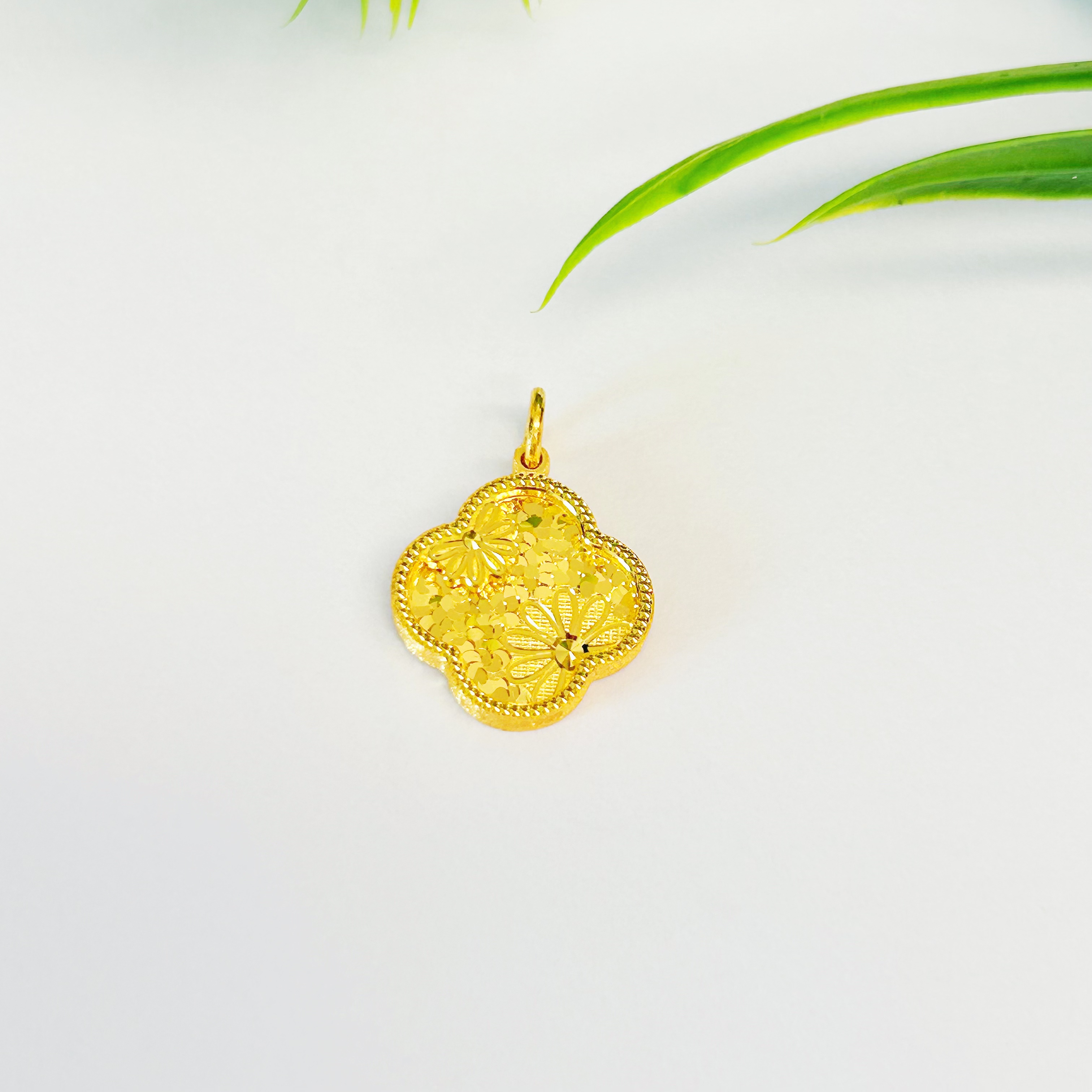 【富远黄金】足金小花四叶草吊坠FYHD01020403