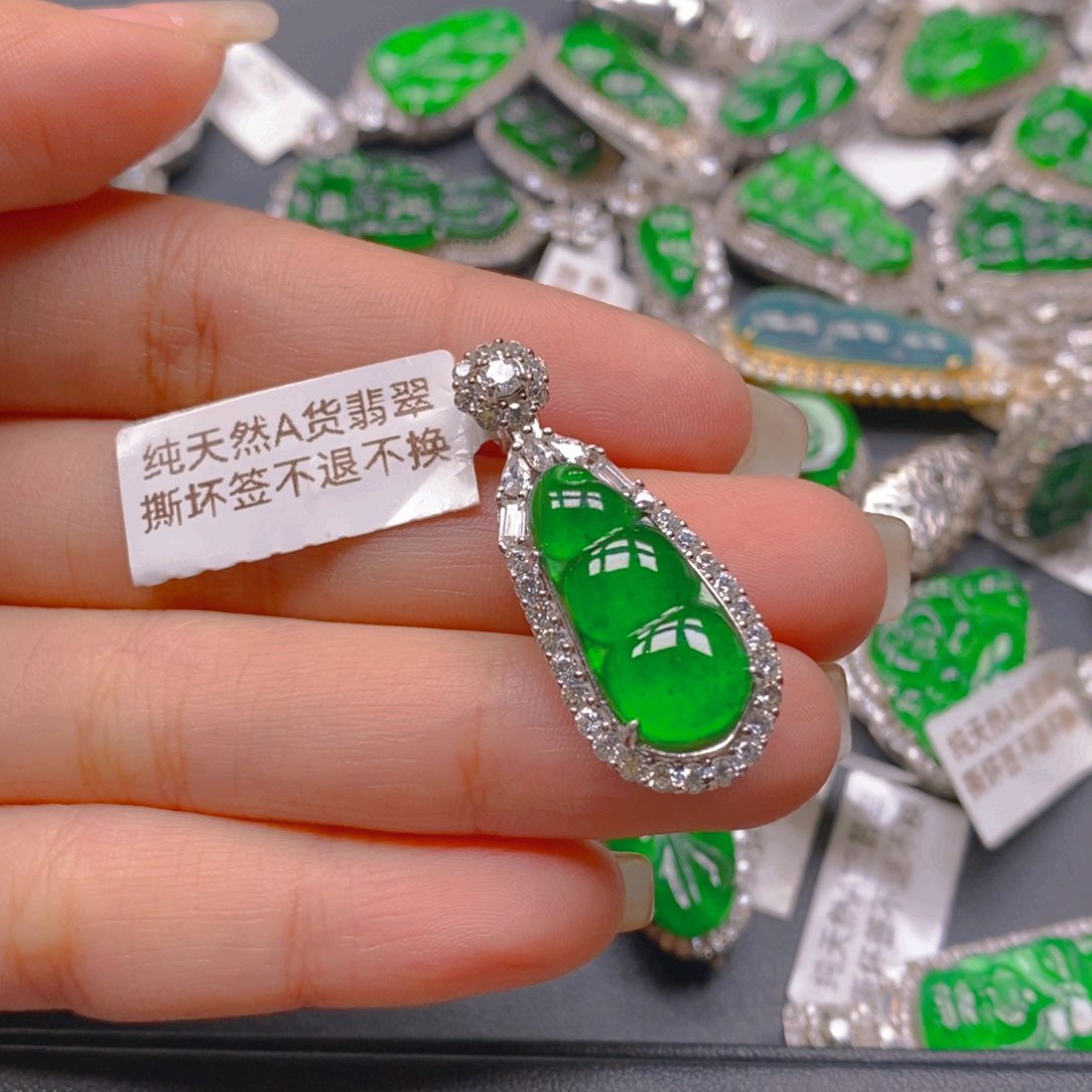 翡翠颈饰银S925镶嵌8888888888888