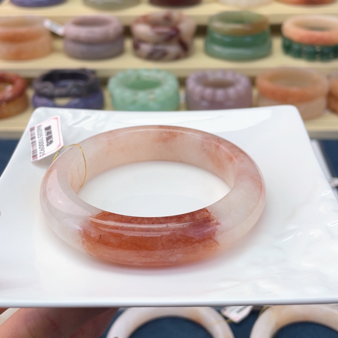 石英质玉未镶嵌手镯