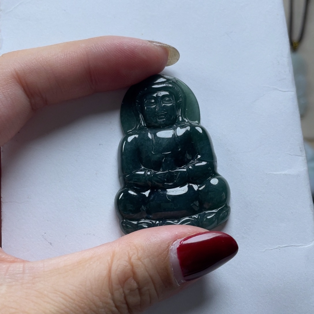 翡翠颈饰未镶嵌观音