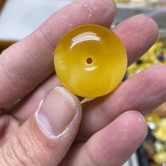 蜜蜡裸石未镶嵌吊坠