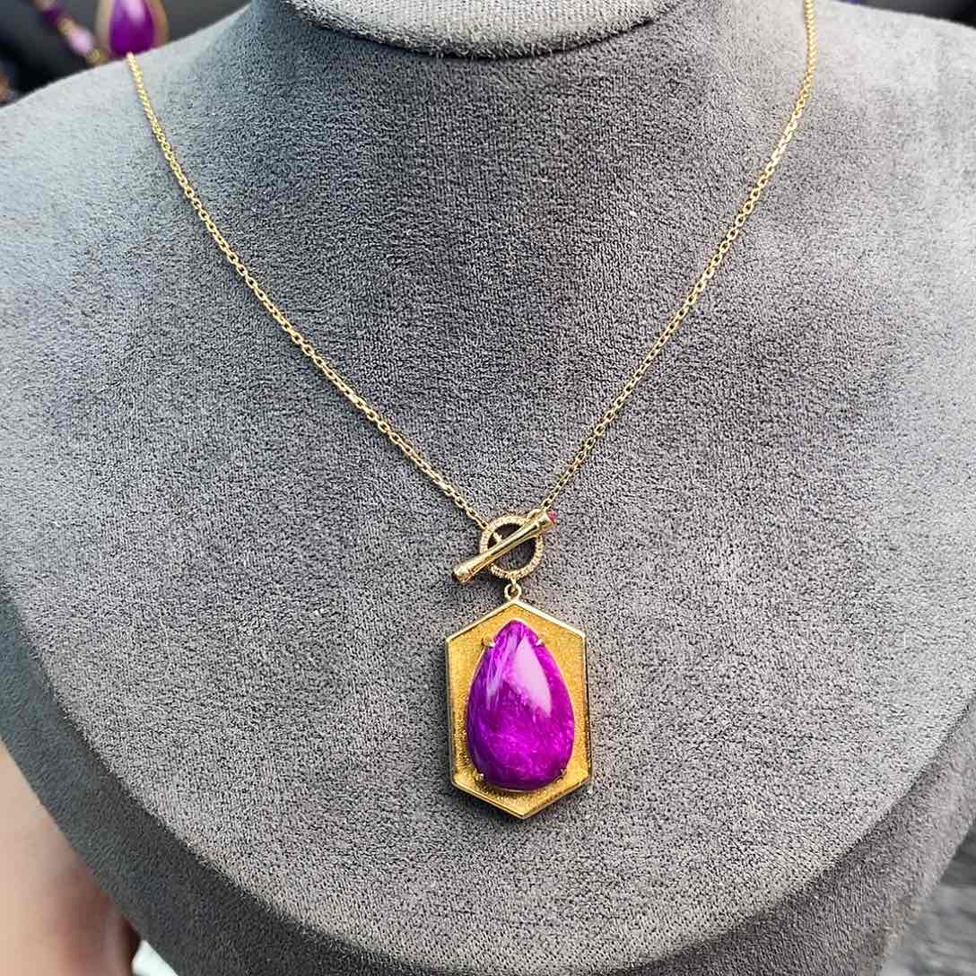 苏纪石（舒俱来）项链18K金镶嵌