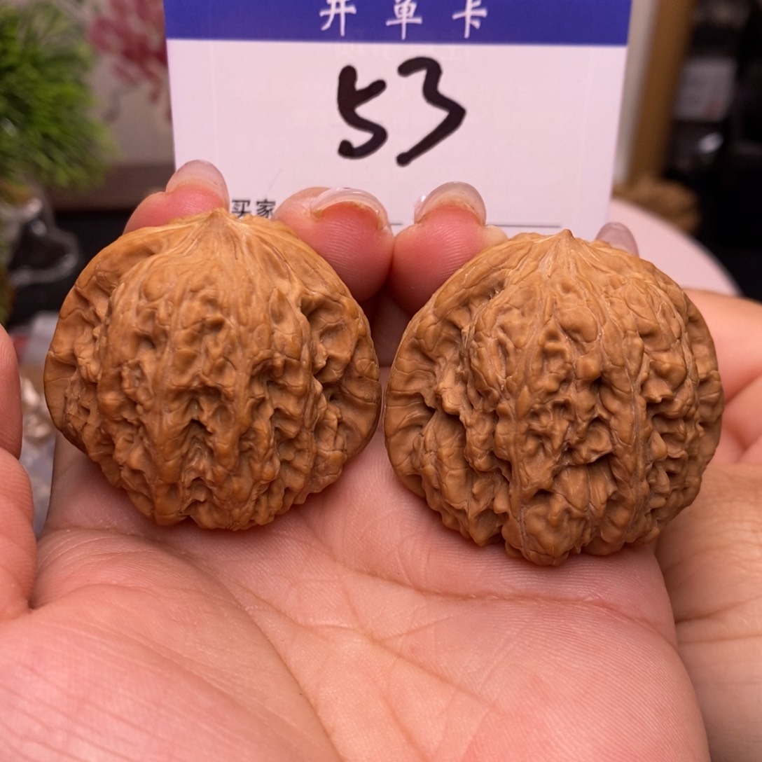 桃核吊坠平谷奥迪。边40。丹。qp