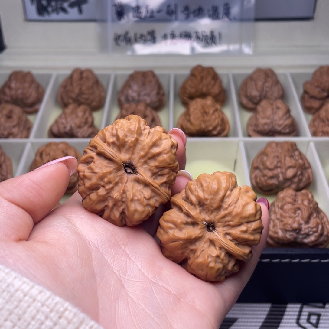 在***⸜吊坠文玩核桃蛤蟆头核桃