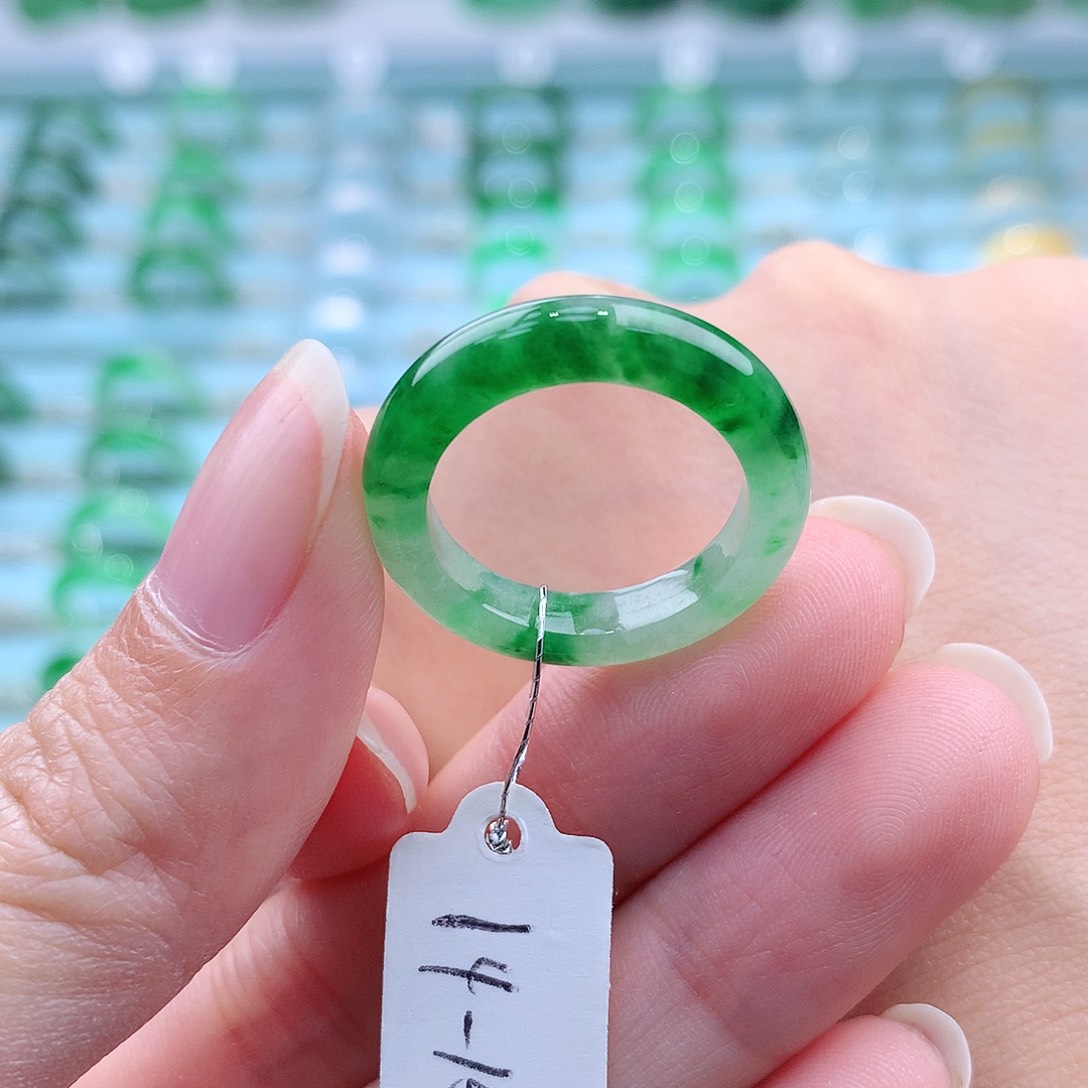 翡翠戒指未镶嵌缅甸翡翠A货