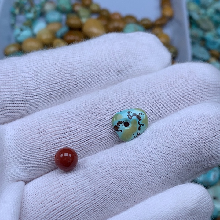 南红玛瑙未镶嵌珠宝奇石