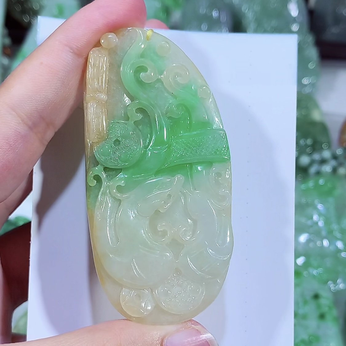 缅甸天然翡翠A货黄加绿仿古龙凤牌吊坠