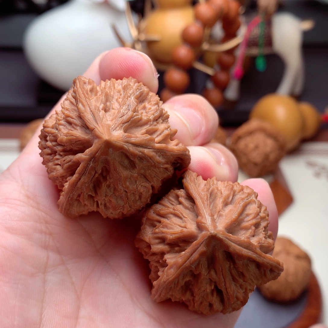 文玩核桃吊坠玉鼎正奔  1号