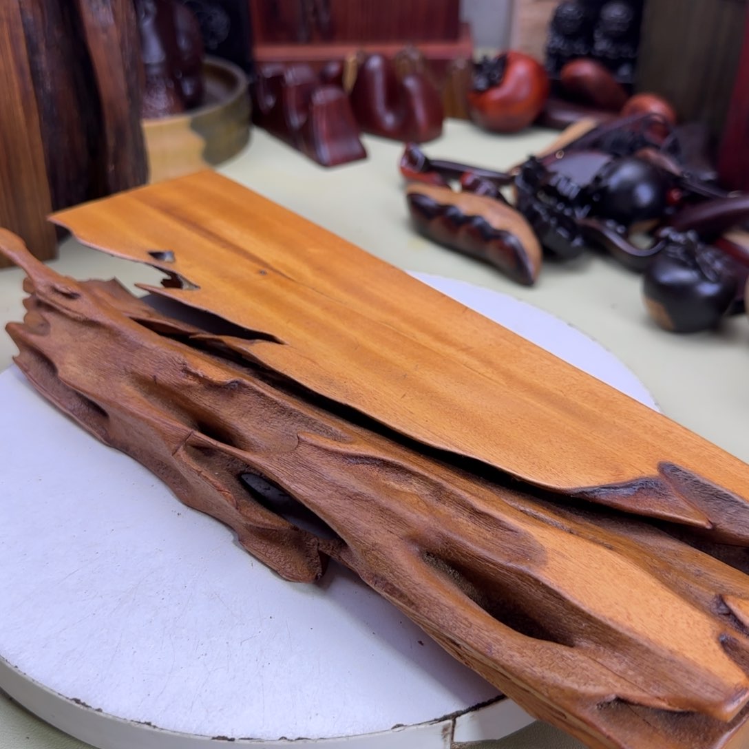 大果紫檀（缅甸花梨）墨*