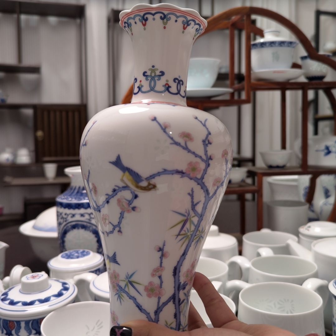 陶瓷梅雀报喜凤尾瓶一个