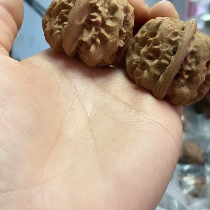 文玩核桃把件41平谷方块刀疤纹