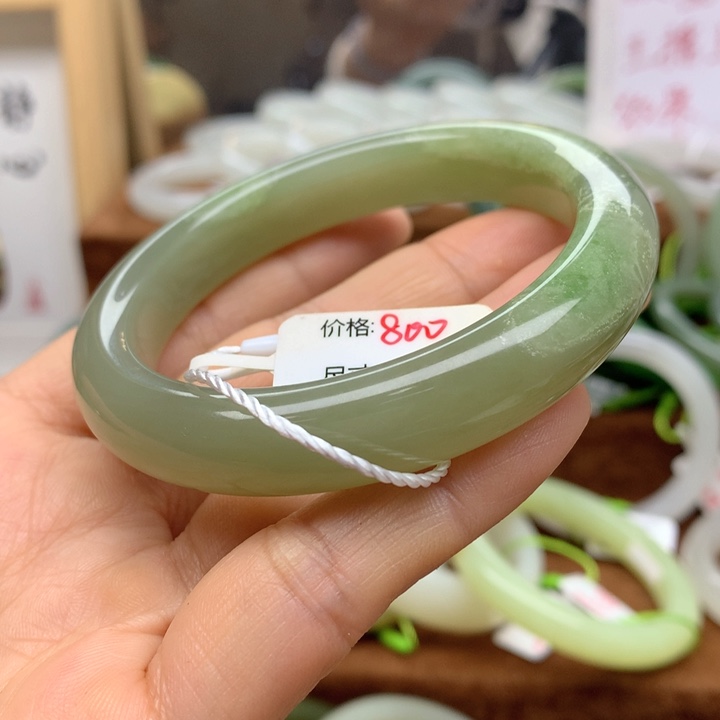 未镶嵌手镯和田玉