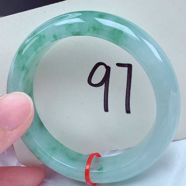 翡翠未镶嵌手镯翡翠