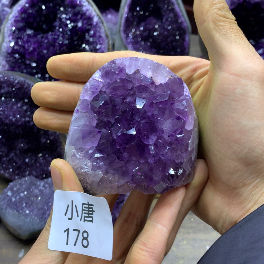 紫晶大型摆件（非配饰）未镶嵌