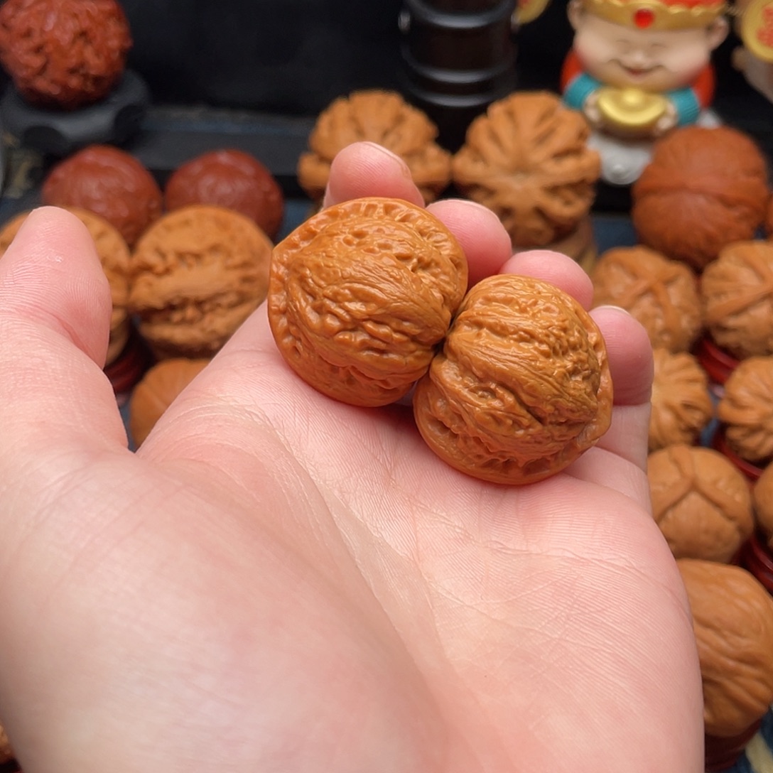 L***0把件文玩核桃精品小手捻