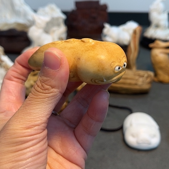 野***觉鹿骨把件鹿角鲇鱼手把件