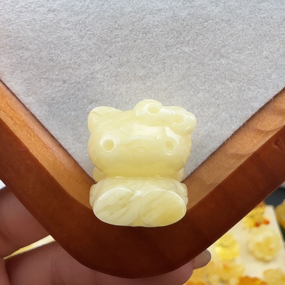 未镶嵌琥珀裸石蜜蜡