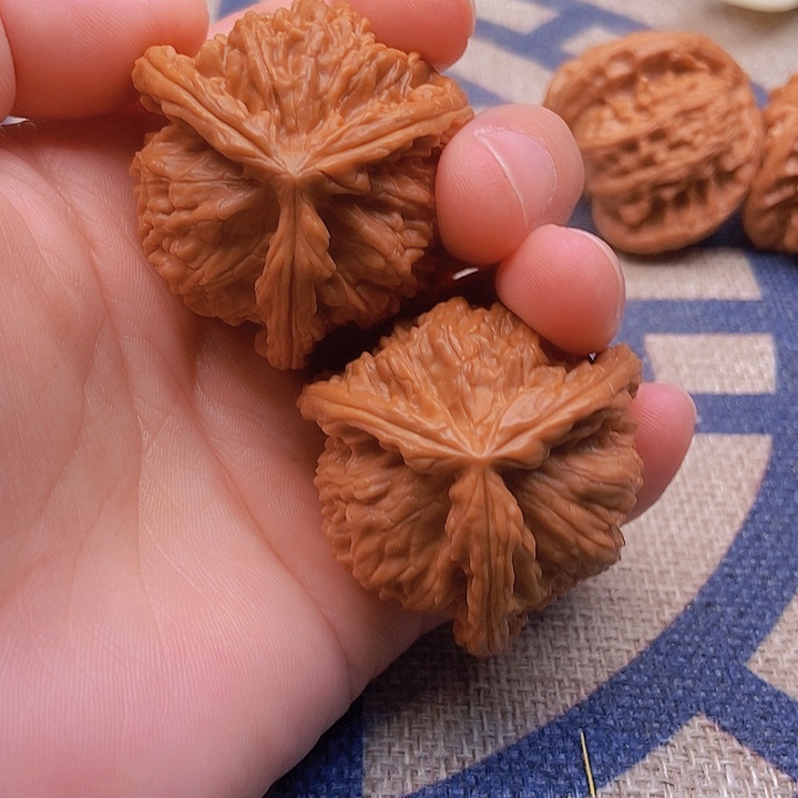 吊坠文玩核桃夜***香三棱