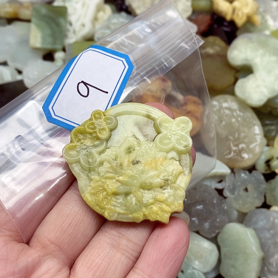 蛇纹石玉未镶嵌颈饰9