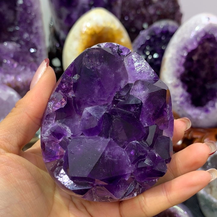 未镶嵌水晶大型摆件（非配饰）